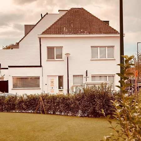 Dom wakacyjny Staf Vakantiewoning 8 Ps Centrum De Haan